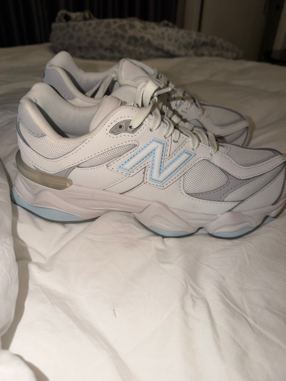 New Balance 9060 kids size 7 women’s 8.5 nice white gray baby blue never worn